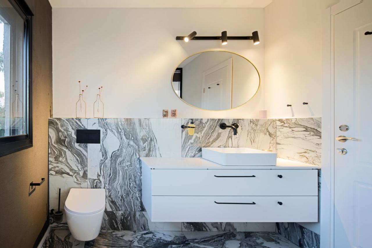 Urbanica Carmel-